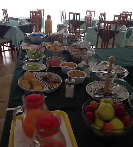 Carnaby 3* Римини