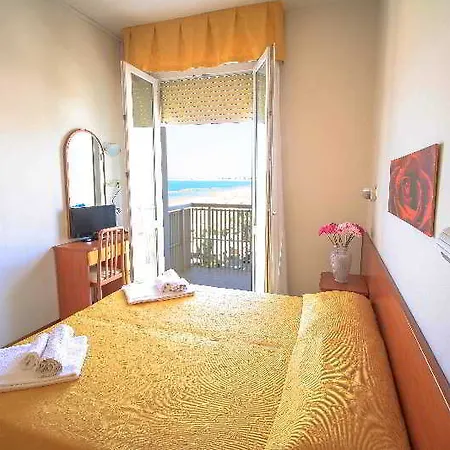 Отель Carnaby 3*