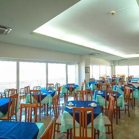 Carnaby 3* 里米尼