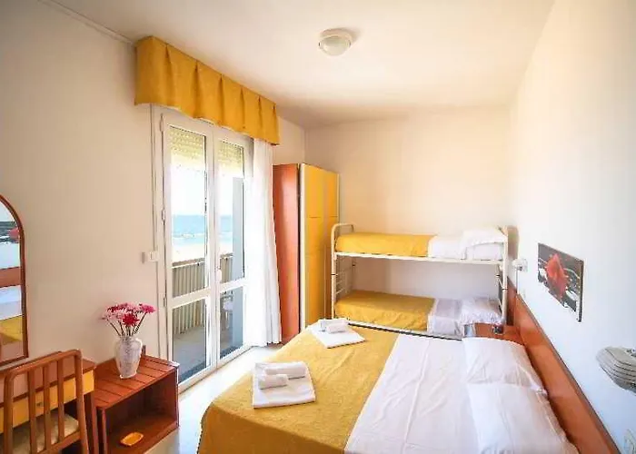 Carnaby ホテル 3*